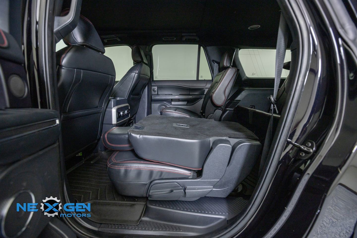 Used 2023 Ford Expedition Max Limited AWD/4WD image 29