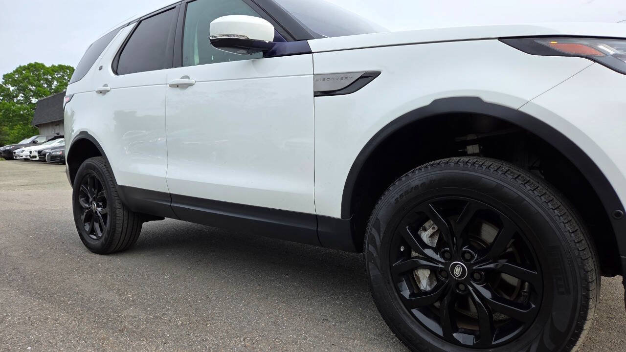 Used 2019 Land Rover Discovery SE AWD/4WD image 17
