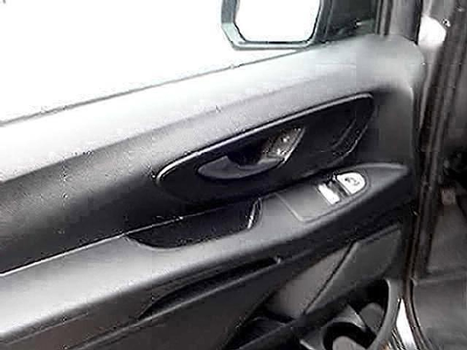Used 2021 Mercedes-Benz Metris image 7