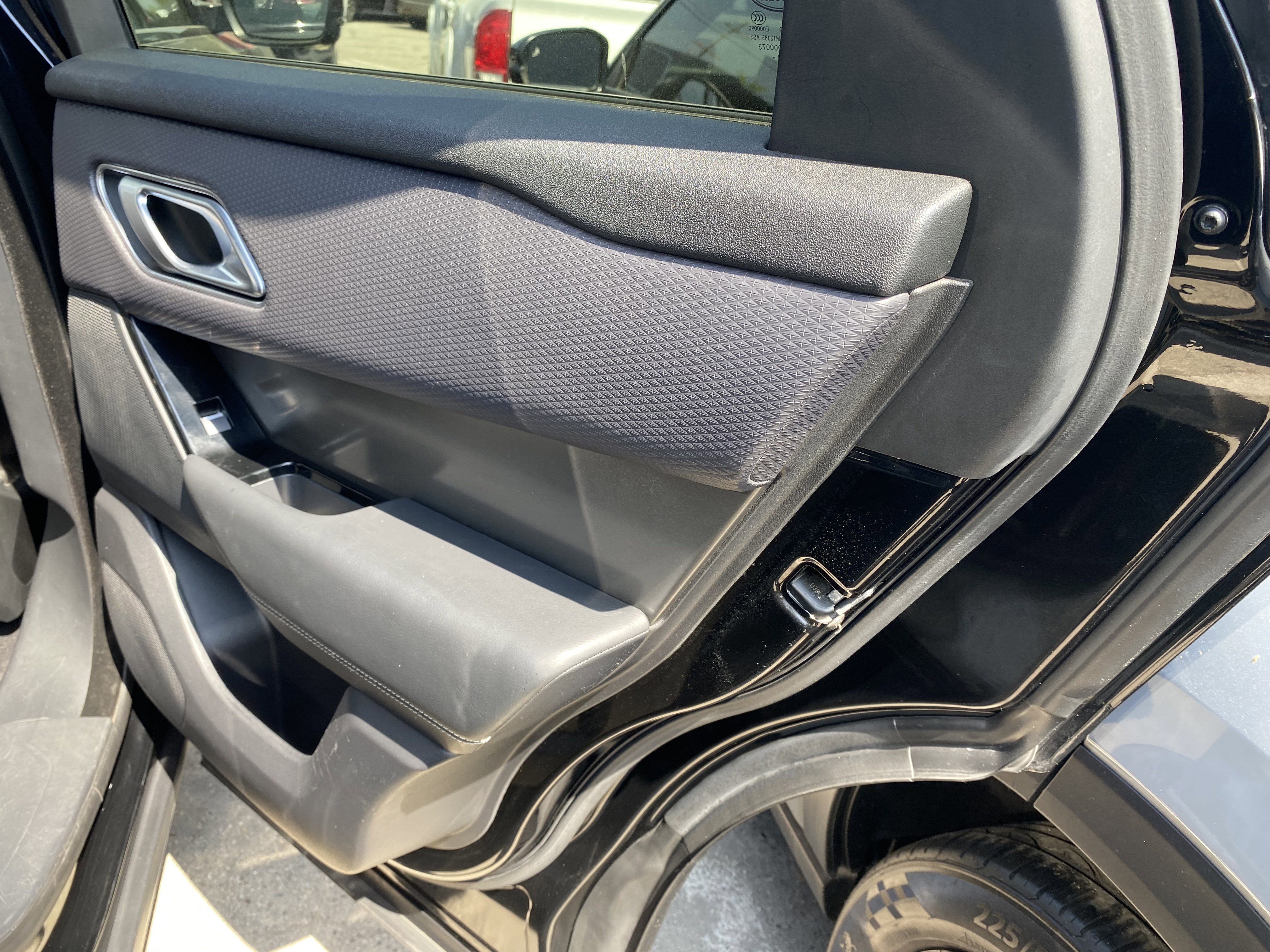 Used 2021 Land Rover Range Rover Velar S AWD/4WD image 15