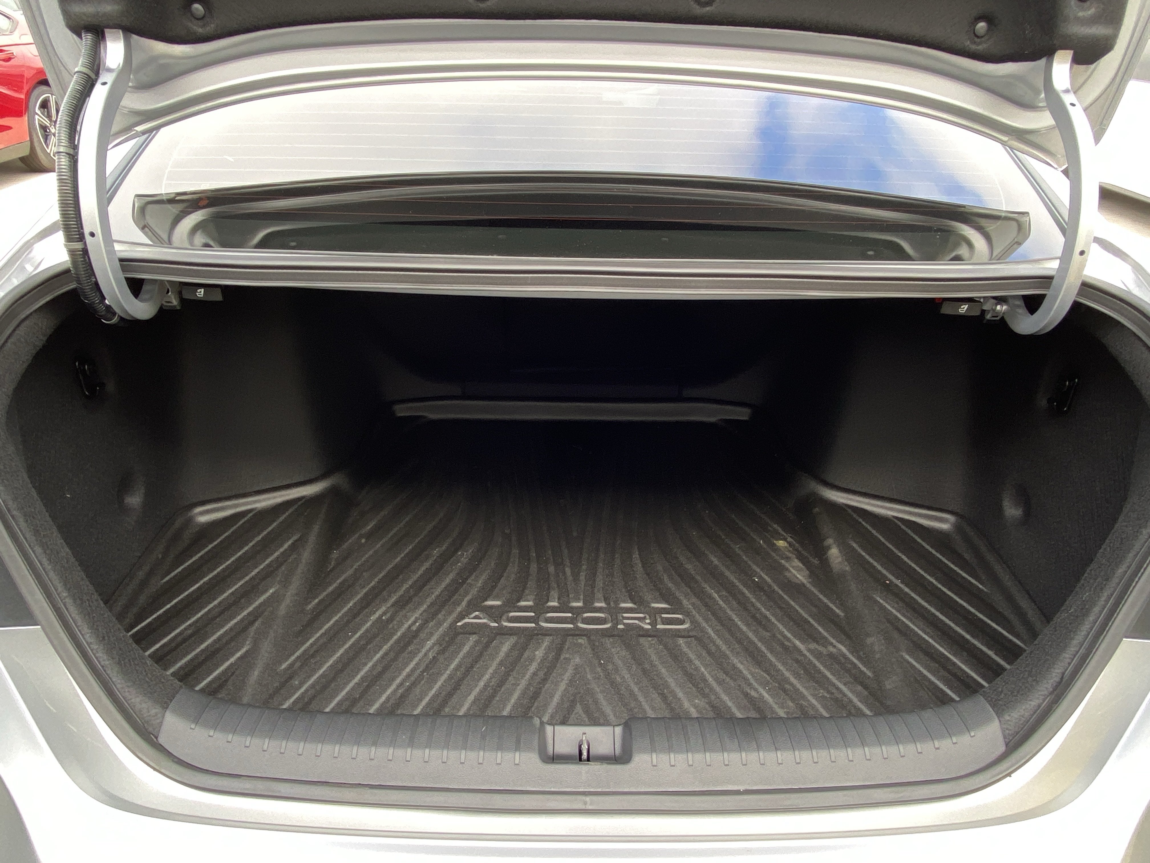 Used 2026 Honda Accord SE image 12