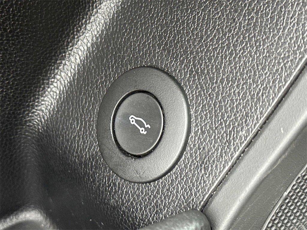 Used 2016 Cadillac XTS Luxury image 17