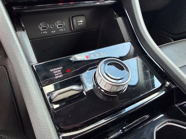Used 2023 Jeep Grand Cherokee L Limited AWD/4WD image 7