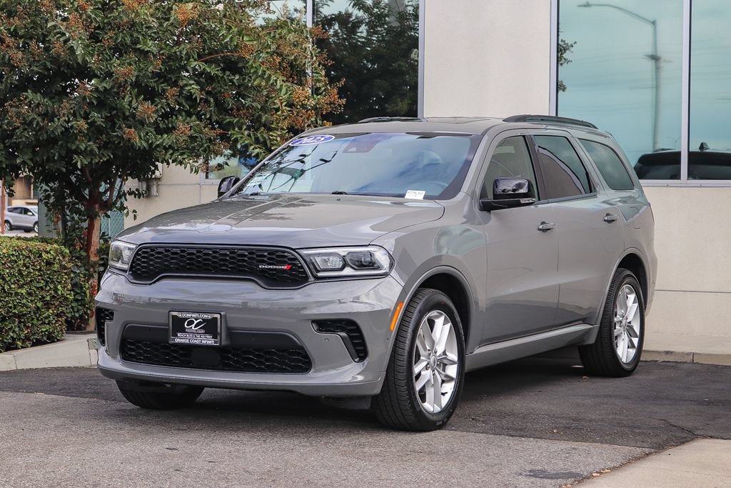 Used 2025 Dodge Durango GT AWD/4WD image 3