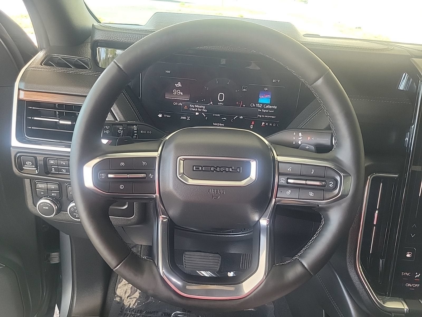 Used 2025 GMC Yukon Denali AWD/4WD image 24
