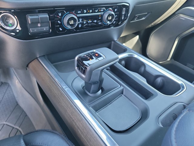Used 2023 Chevrolet Silverado 1500 High Country w/ Technology Package image 22