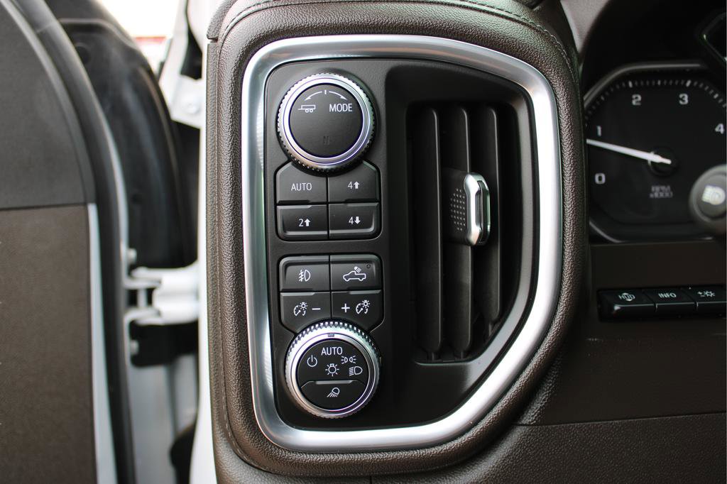 Used 2020 GMC Sierra 3500 Denali w/ Denali Ultimate Package image 17