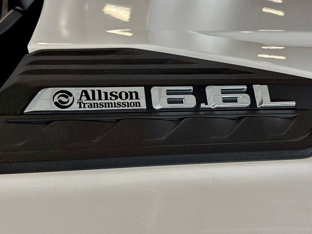 Used 2025 Chevrolet Silverado 2500 LT w/ Convenience Package image 3