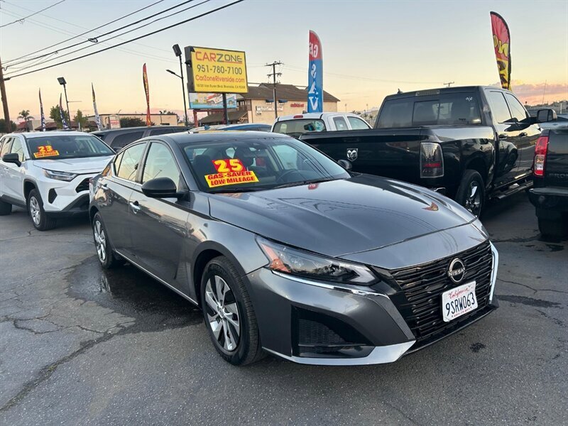 Used 2025 Nissan Altima 2.5 S image 18