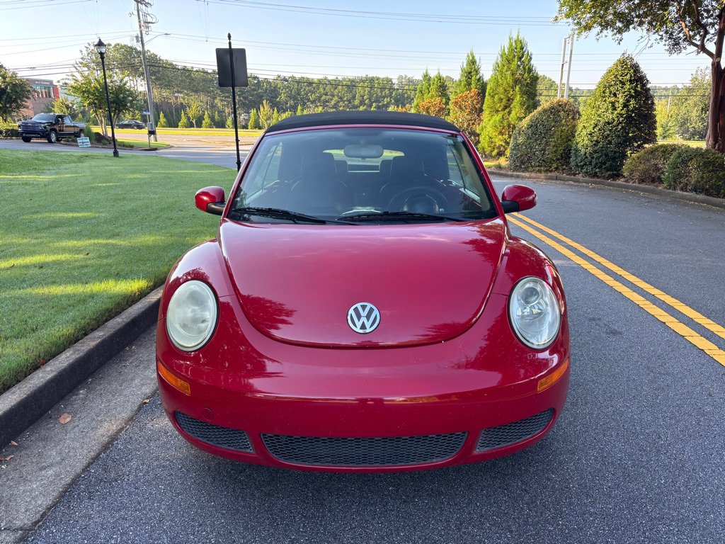 Used 2007 Volkswagen Beetle Convertible w/ Package 1 FWD image 2