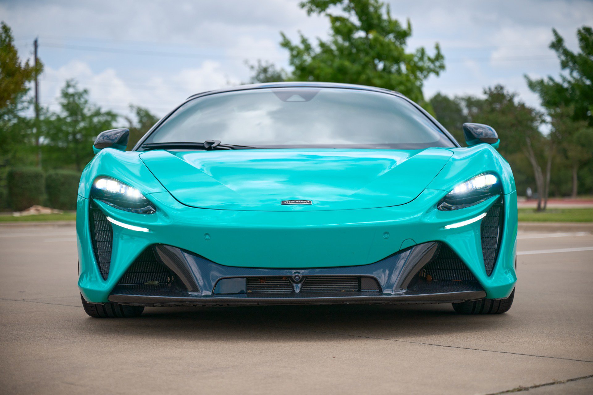Used 2025 McLaren Artura Spider RWD image 4