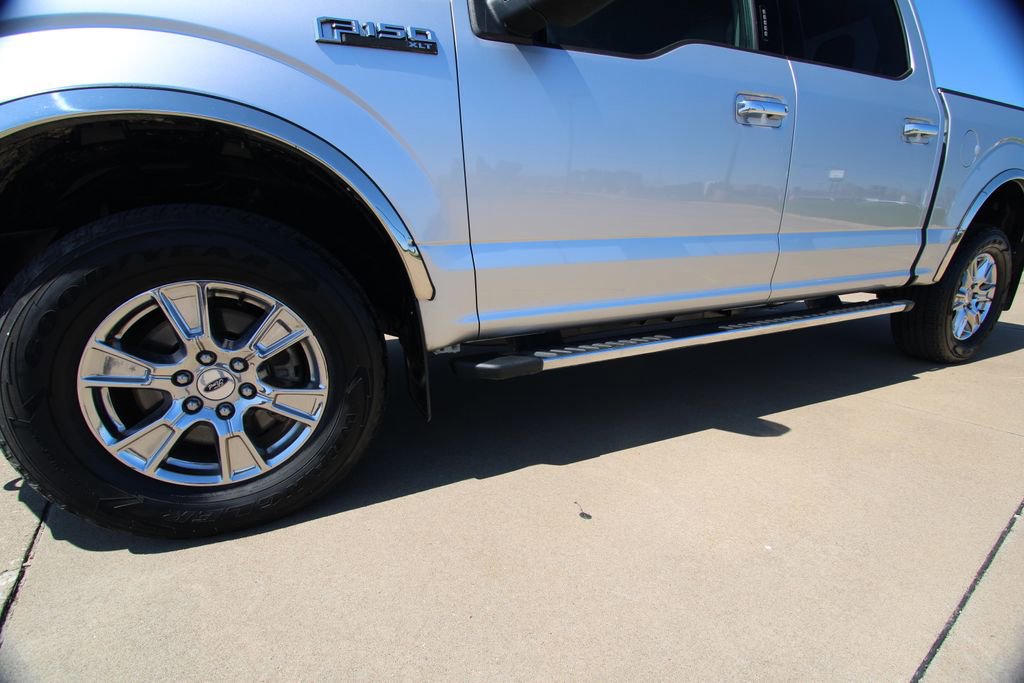 Used 2017 Ford F150 XLT w/ Equipment Group 302A Luxury image 10
