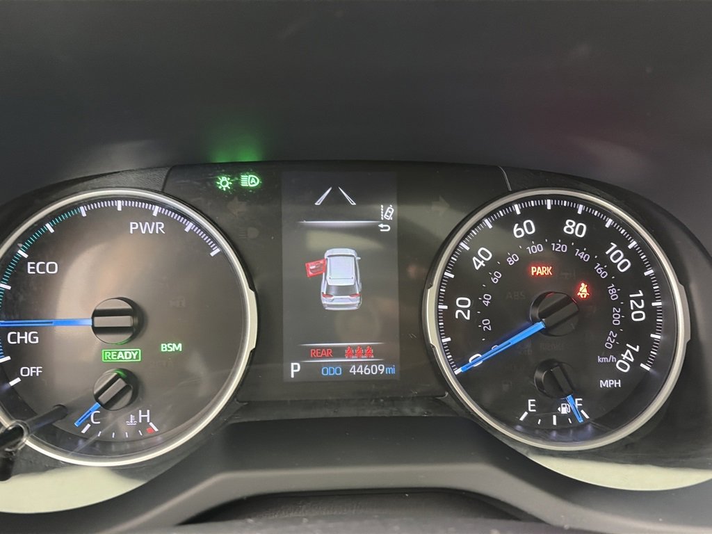 Used 2022 Toyota RAV4 XLE image 15