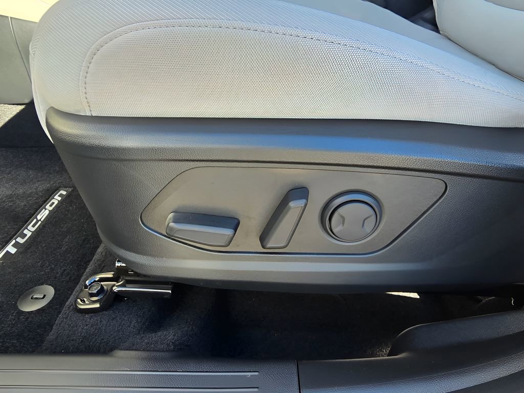 New 2026 Hyundai Tucson SEL image 16