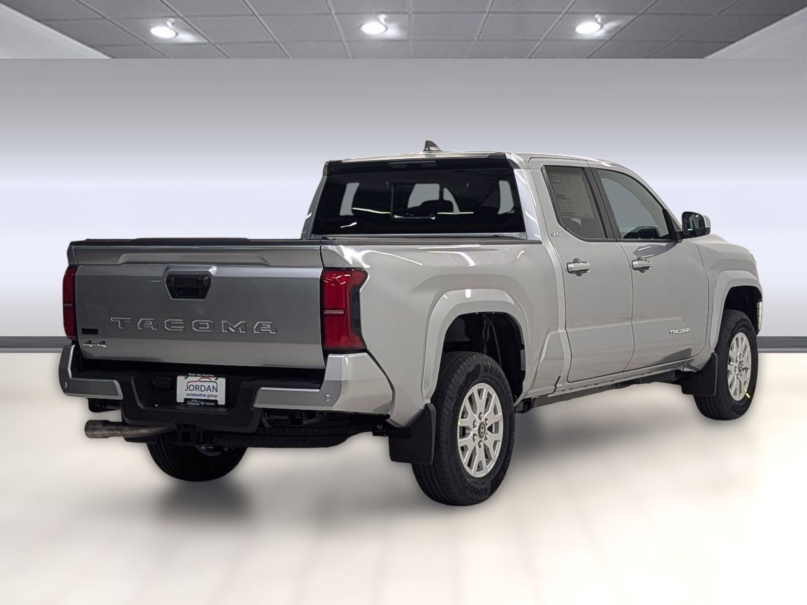 New 2025 Toyota Tacoma SR image 7