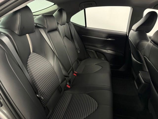 Used 2023 Toyota Camry SE FWD image 17