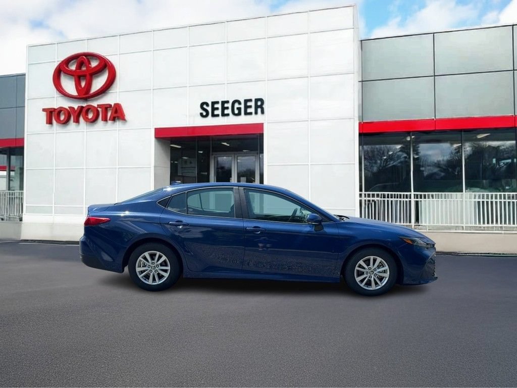 Used 2025 Toyota Camry LE FWD image 2