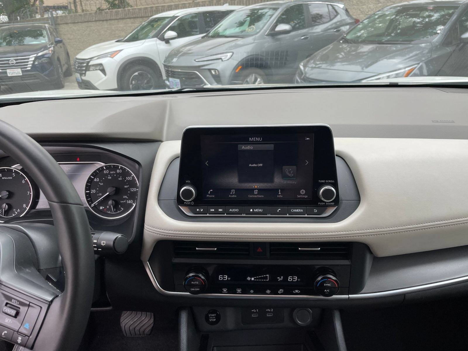 Used 2025 Nissan Rogue SV FWD image 17