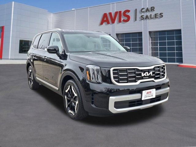 Used 2025 Kia Telluride S image 3