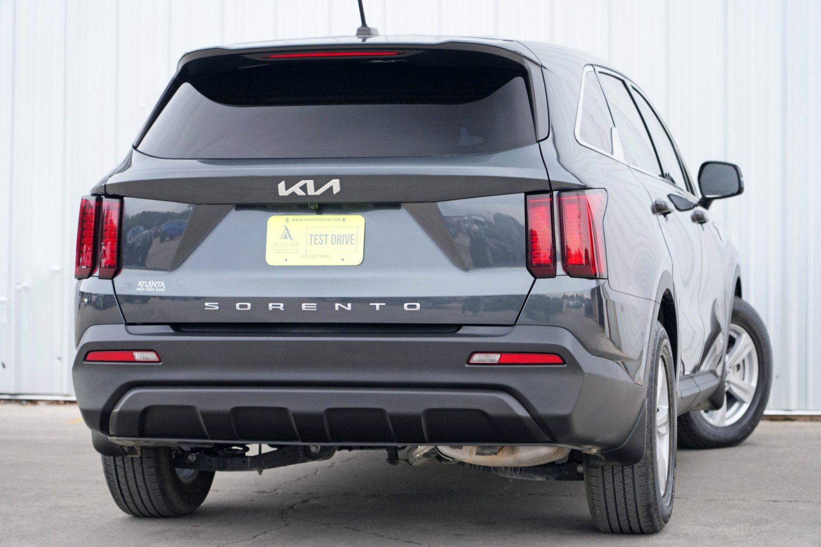 Used 2022 Kia Sorento LX FWD image 4