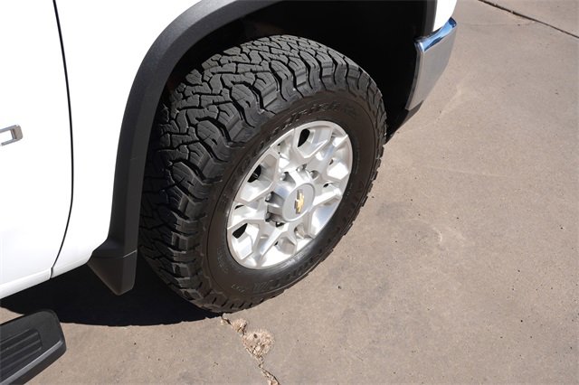 Used 2024 Chevrolet Silverado 2500 LT image 10