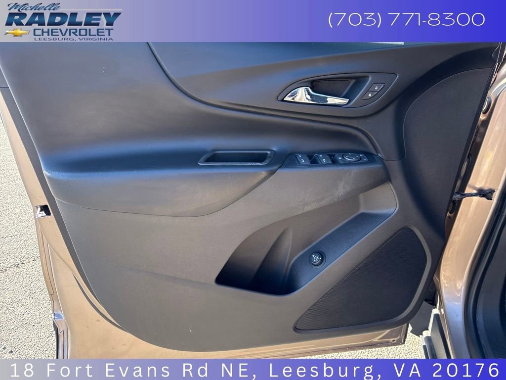 Used 2018 Chevrolet Equinox LT image 18