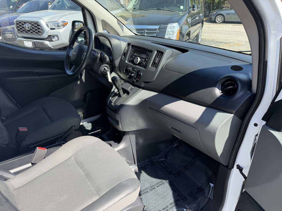 Used 2017 Chevrolet City Express LT image 12