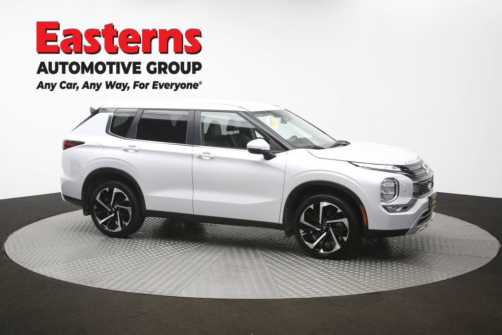 Used 2024 Mitsubishi Outlander SE AWD/4WD image 46