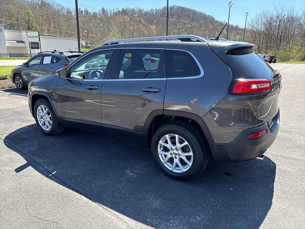 Used 2015 Jeep Cherokee Latitude w/ Cold Weather Group image 3