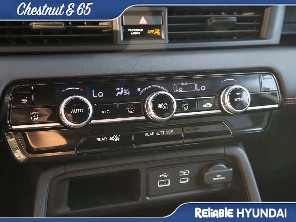 Used 2025 Honda Pilot Sport image 36