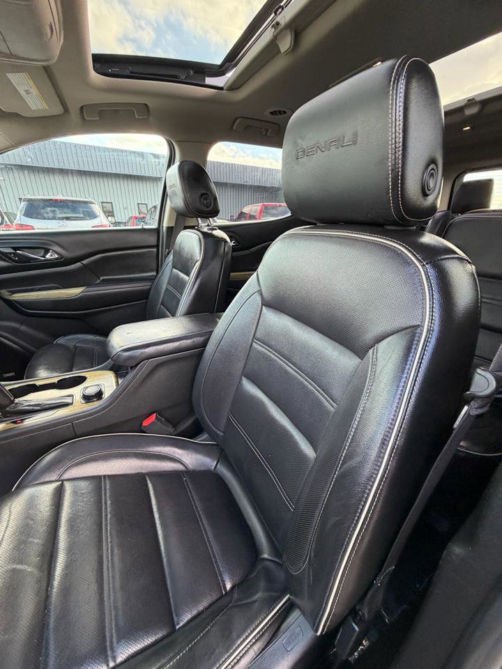 Used 2018 GMC Acadia Denali w/ Technology Package image 23