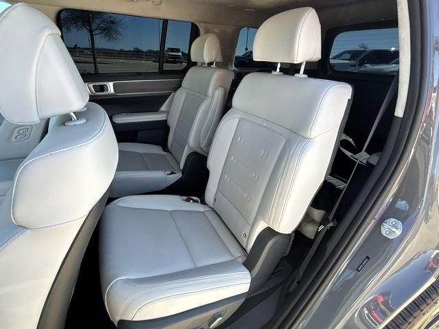 Used 2024 Hyundai Santa Fe Calligraphy image 27