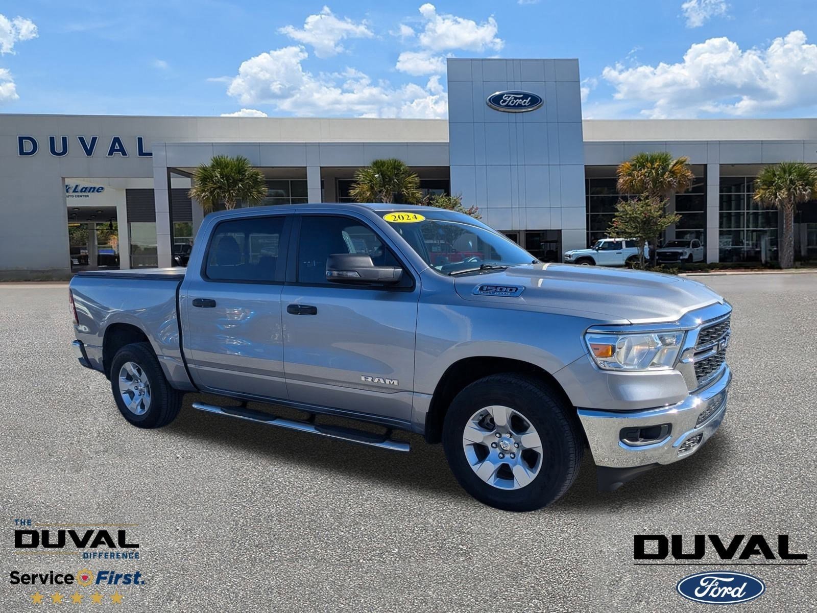 Used 2019 Chevrolet Equinox LT w/ Driver Convenience Package image 1