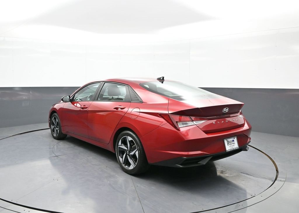 Certified 2023 Hyundai Elantra SEL w/ Convenience Package image 8