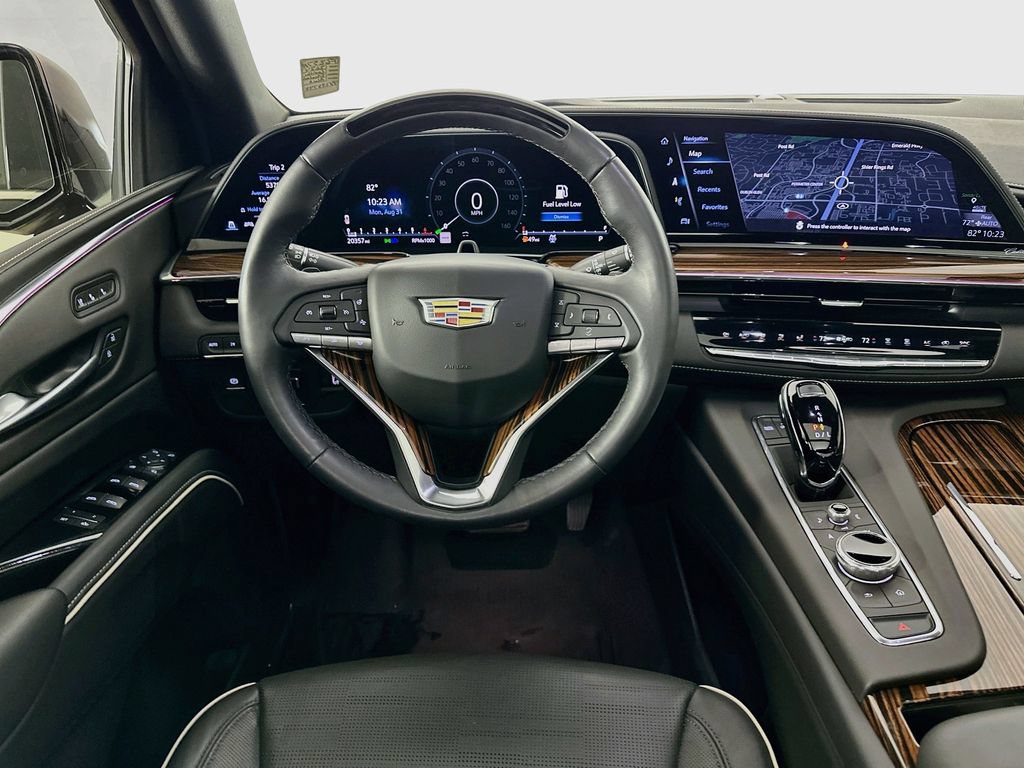 Certified 2024 Cadillac Escalade Premium Luxury w/ Performance Package AWD/4WD image 29