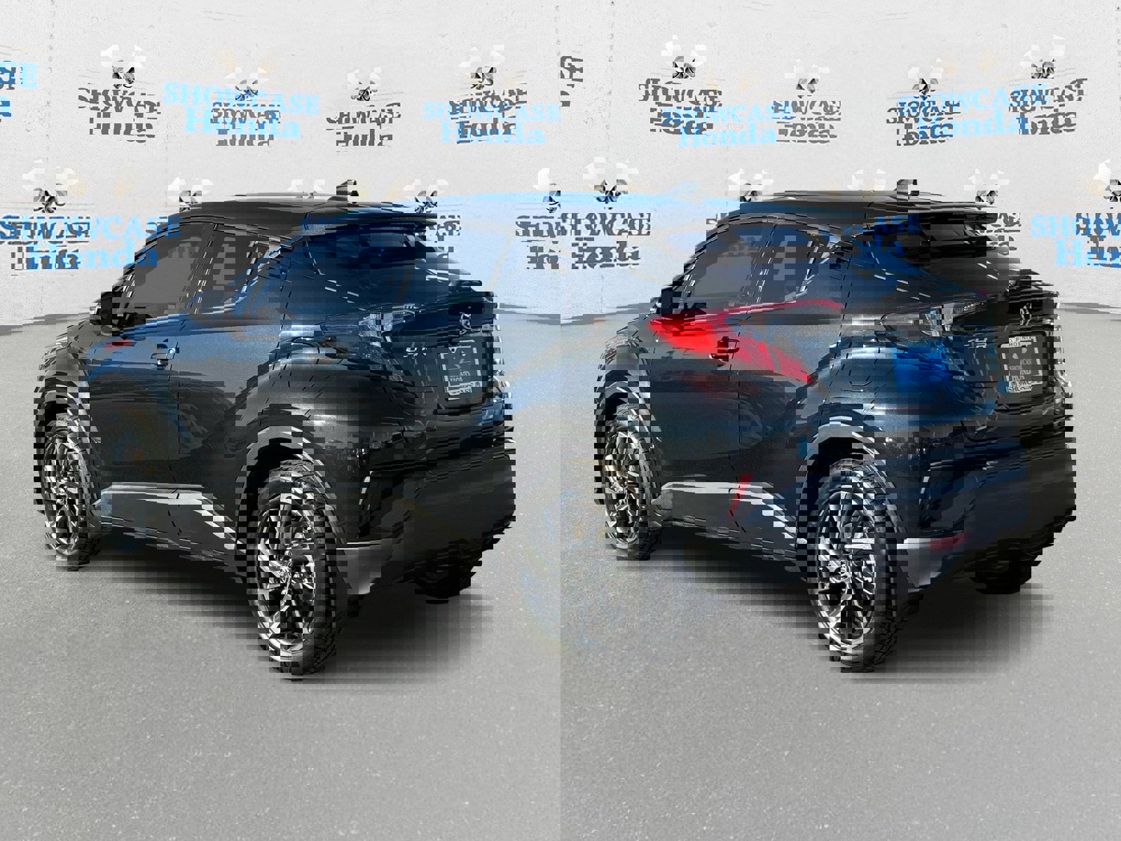 Used 2020 Toyota C-HR Limited image 5