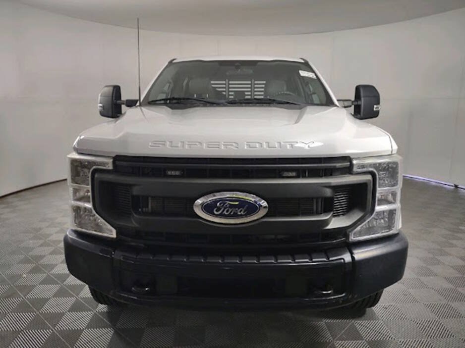 Used 2022 Ford F250 XL w/ Power Equipment Group AWD/4WD image 4