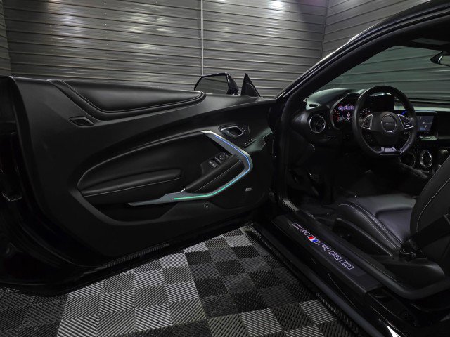 Used 2019 Chevrolet Camaro LT RWD image 31