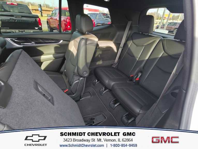 Used 2025 Cadillac XT6 Premium Luxury image 12