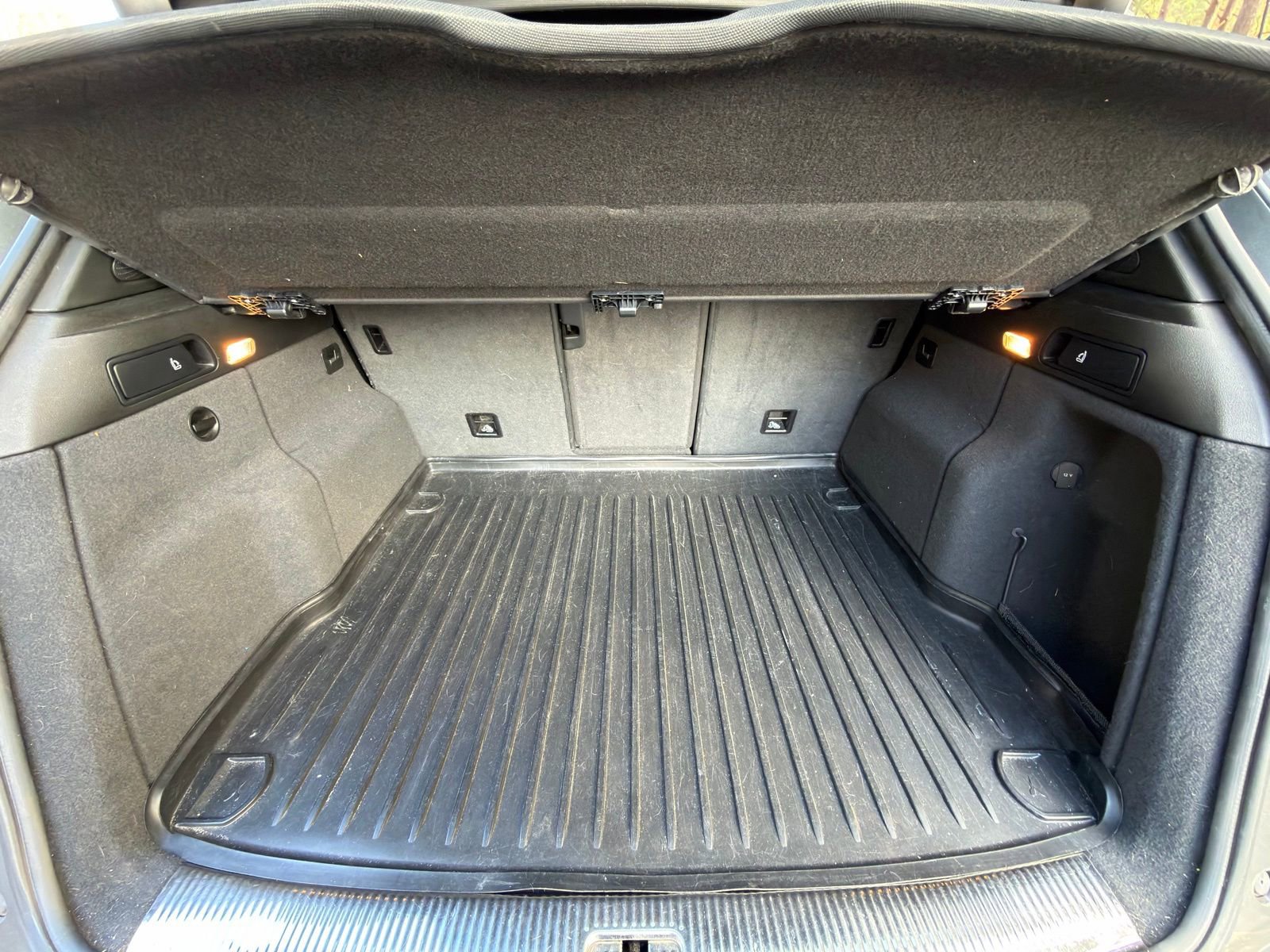 Used 2017 Audi SQ5 Premium Plus w/ Technology Package image 19