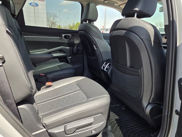 Used 2026 Kia Sorento EX w/ EX Premium Package image 12