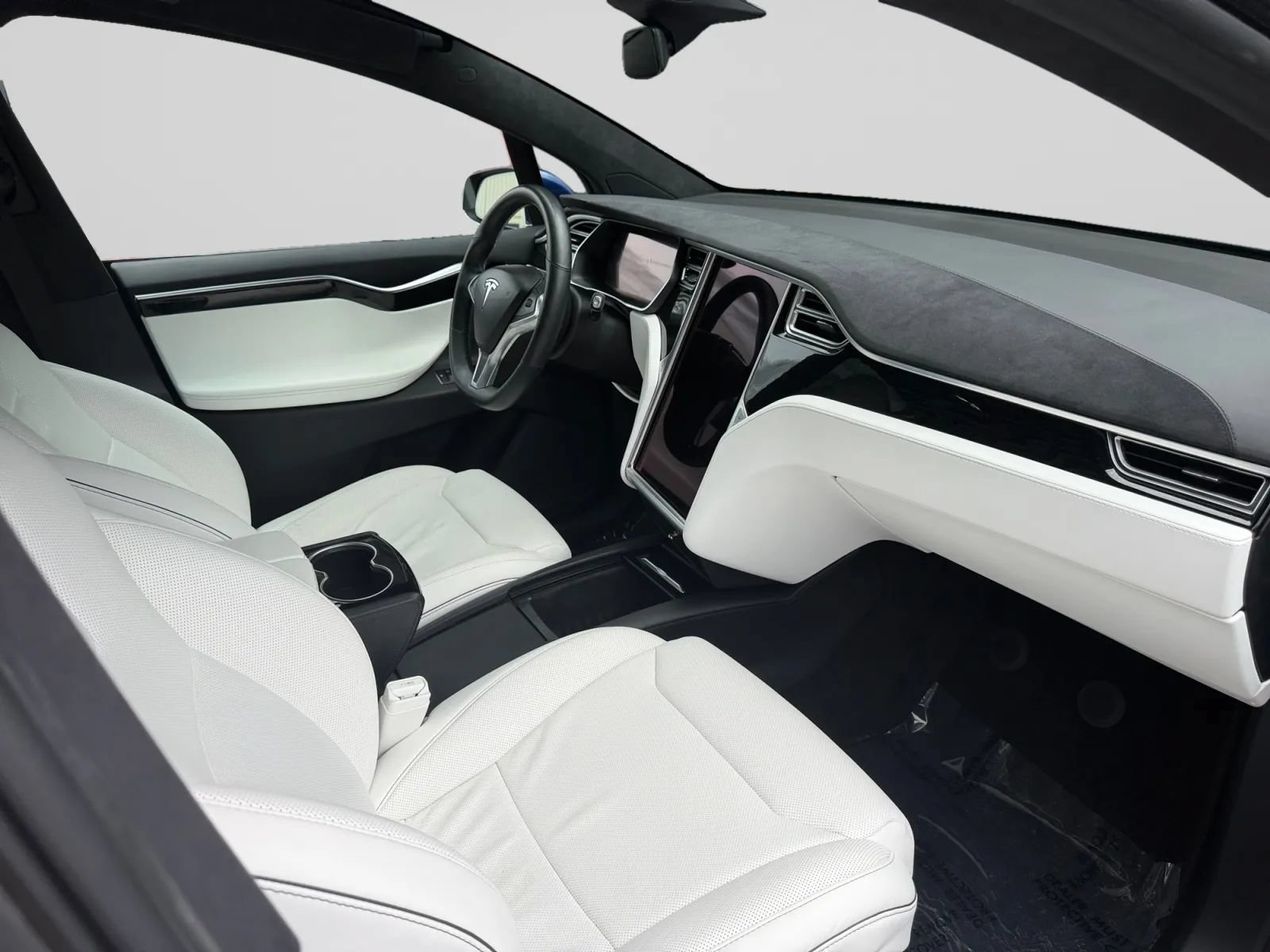 Used 2017 Tesla Model X 90D AWD/4WD image 34