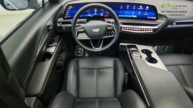 Used 2024 Cadillac Lyriq Tech RWD image 38