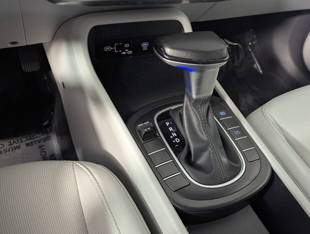 Certified 2025 Hyundai Kona SEL FWD image 24