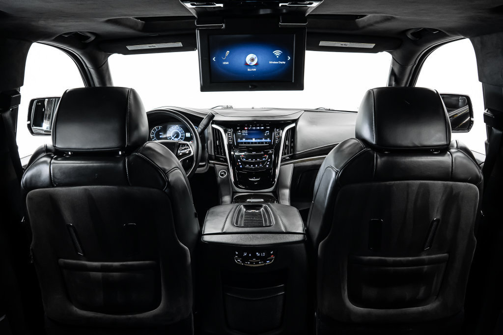 Used 2020 Cadillac Escalade Platinum RWD image 19