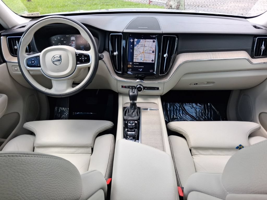 Used 2020 Volvo XC60 T5 Inscription w/ Protection Package Premier FWD image 9