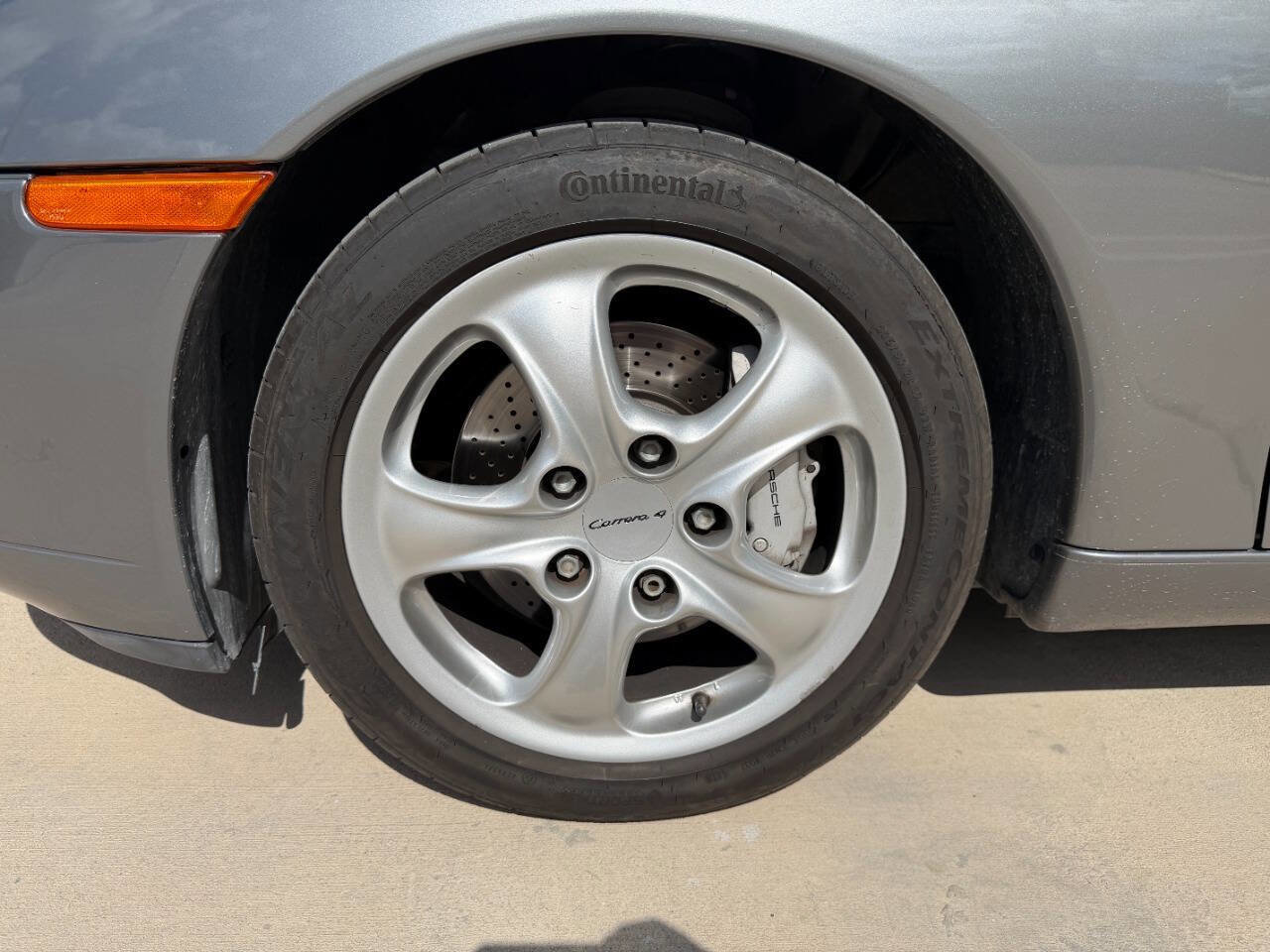 Used 2001 Porsche 911 Carrera 4 image 11