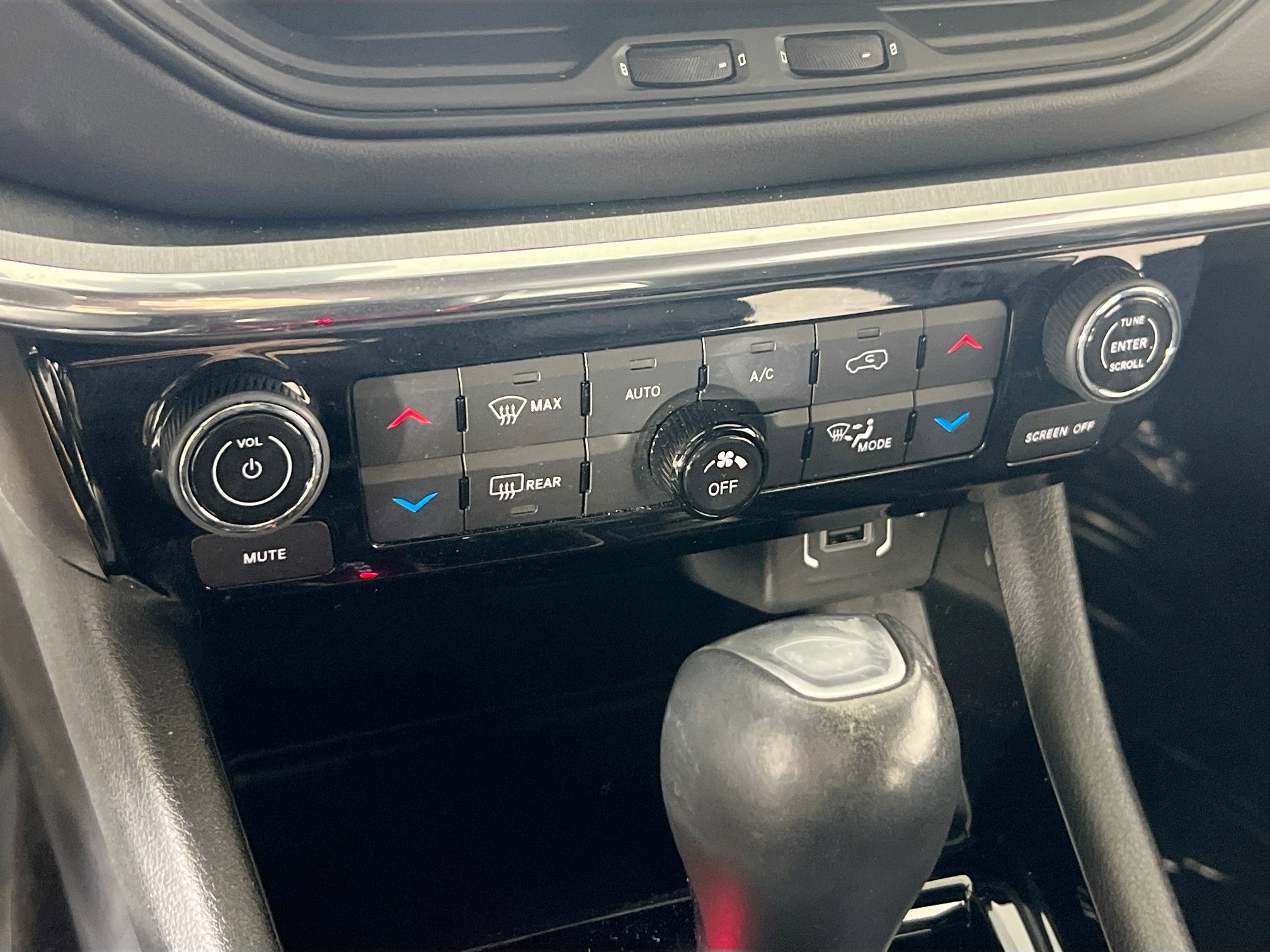 Used 2023 Jeep Compass High Altitude image 16