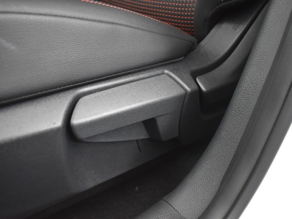 New 2026 Nissan Kicks SR w/ SR Premium Package FWD image 29