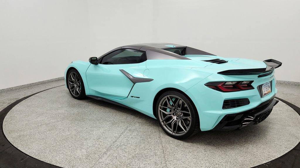 Used 2024 Chevrolet Corvette Z06 image 3